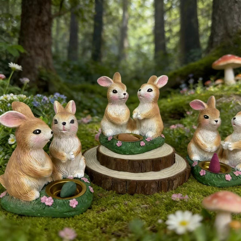 Rabbit statue for courtyard decoration